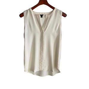 Ann Taylor Cream / White Sleeveless Top
